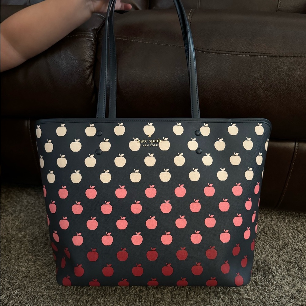 Kate Spade Apple Print Bag- EUC!